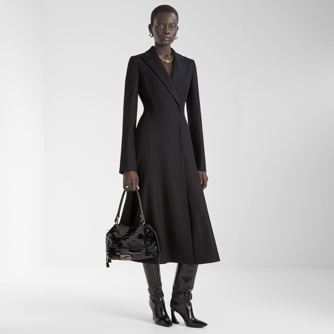 FENDI Mamma Baguette Medium Black crochet bag with maxi sequins - Image 7